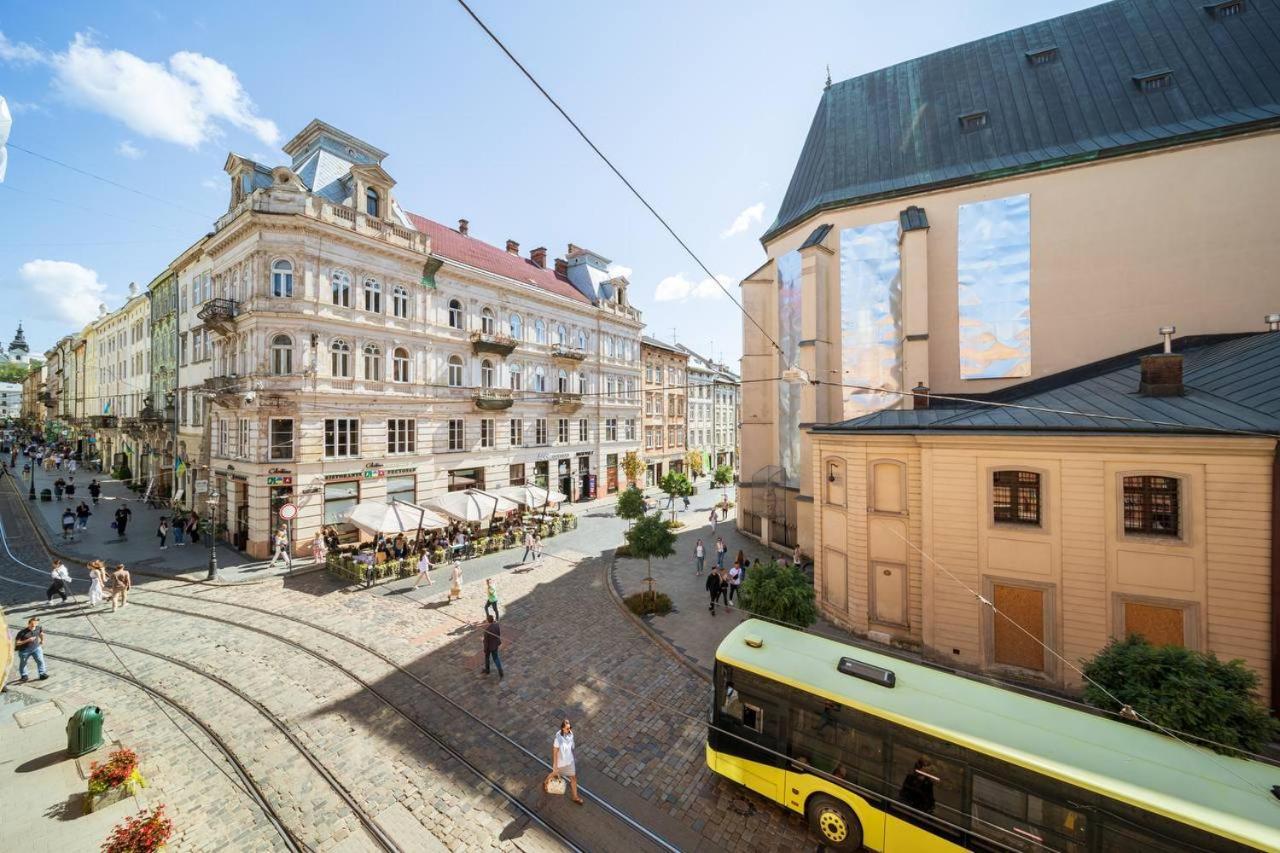 Апартаменти На Площі Ринок 12 Lviv Buitenkant foto
