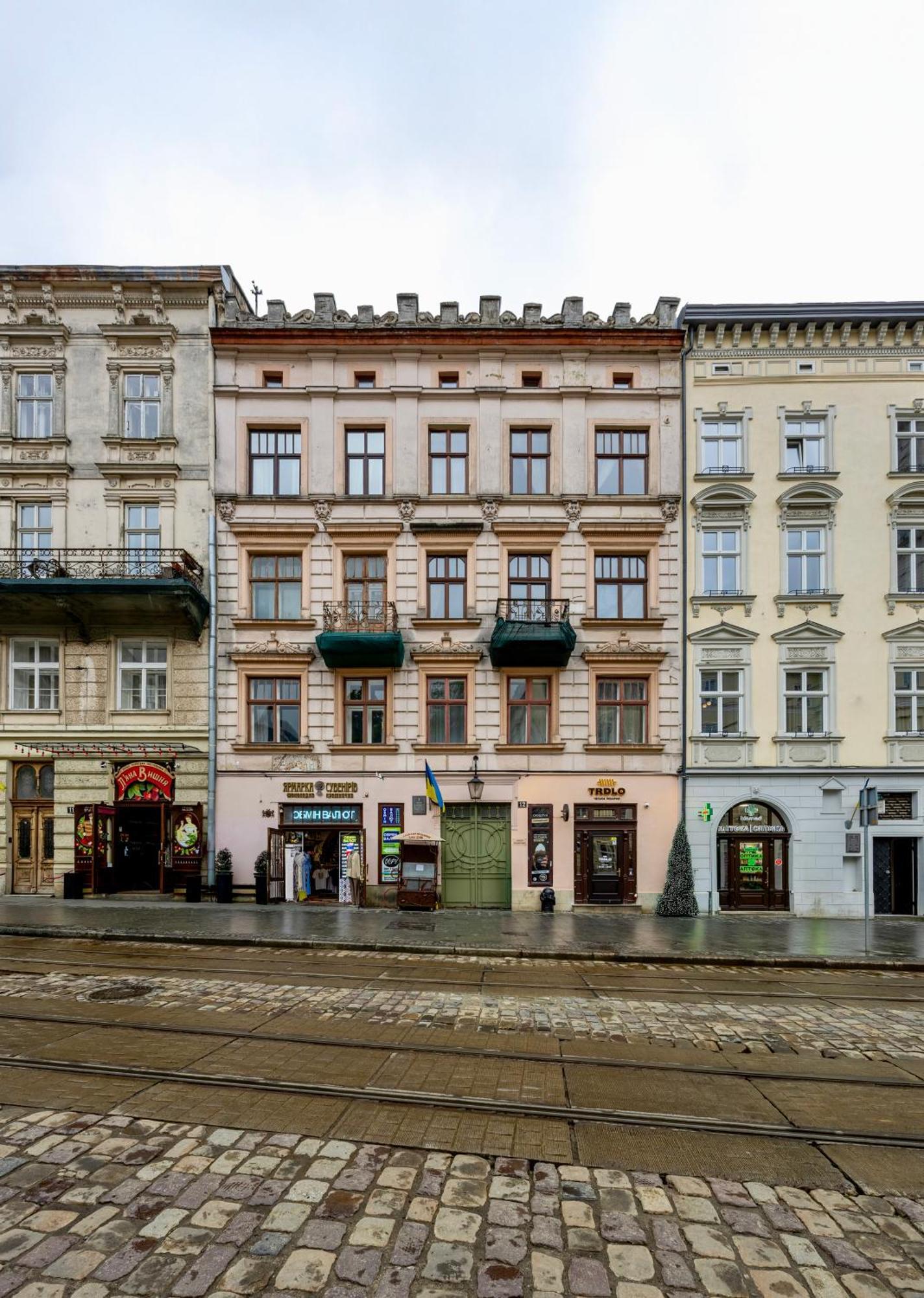 Апартаменти На Площі Ринок 12 Lviv Buitenkant foto